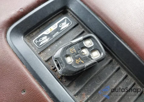 2016 Chevrolet Tahoe Ltz z USA, uszkodzony, nr VIN 1GNSKCKC7GR414093